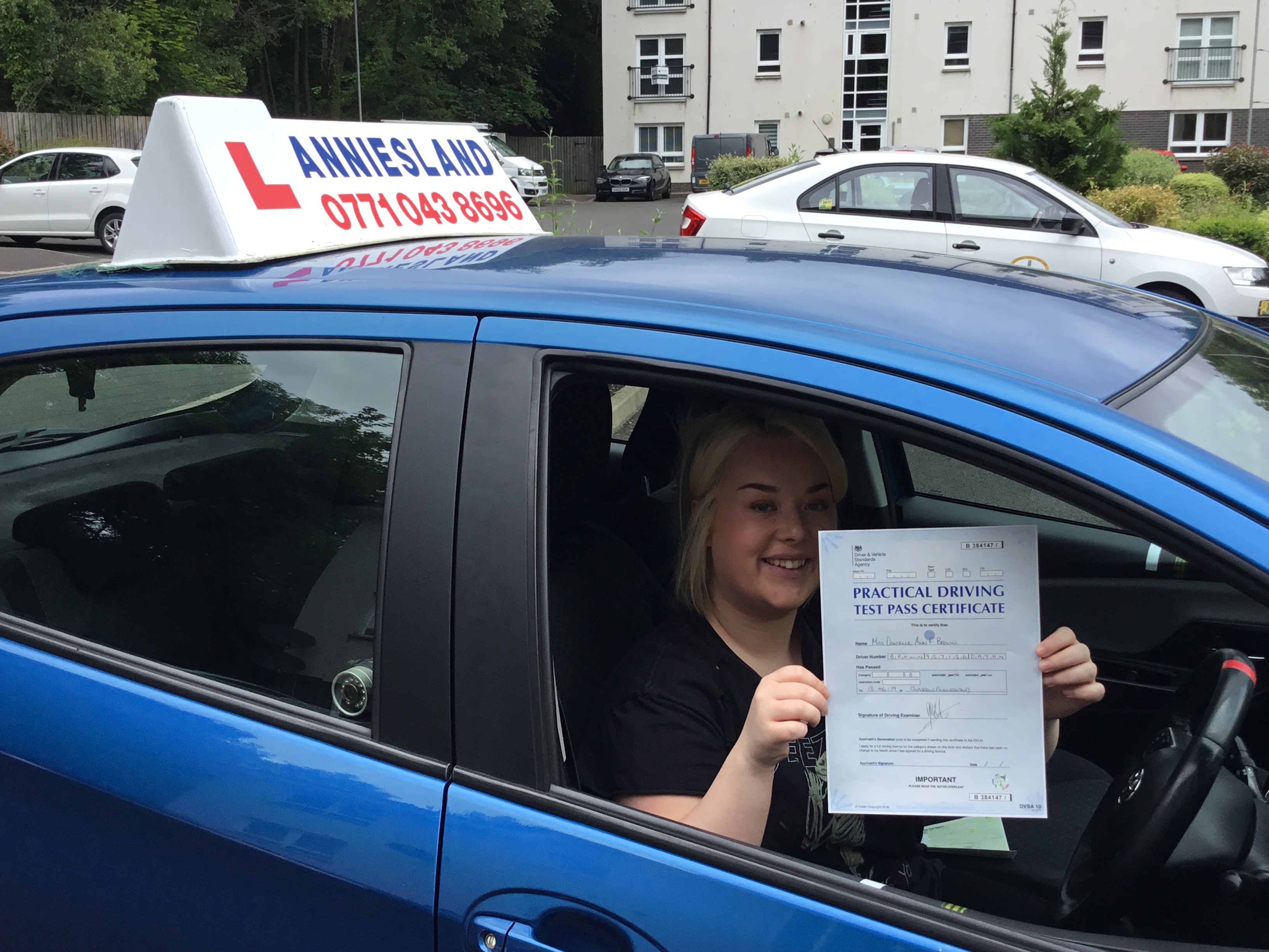 Danielle brown successfully passed their driving test with Anniesland Driving School