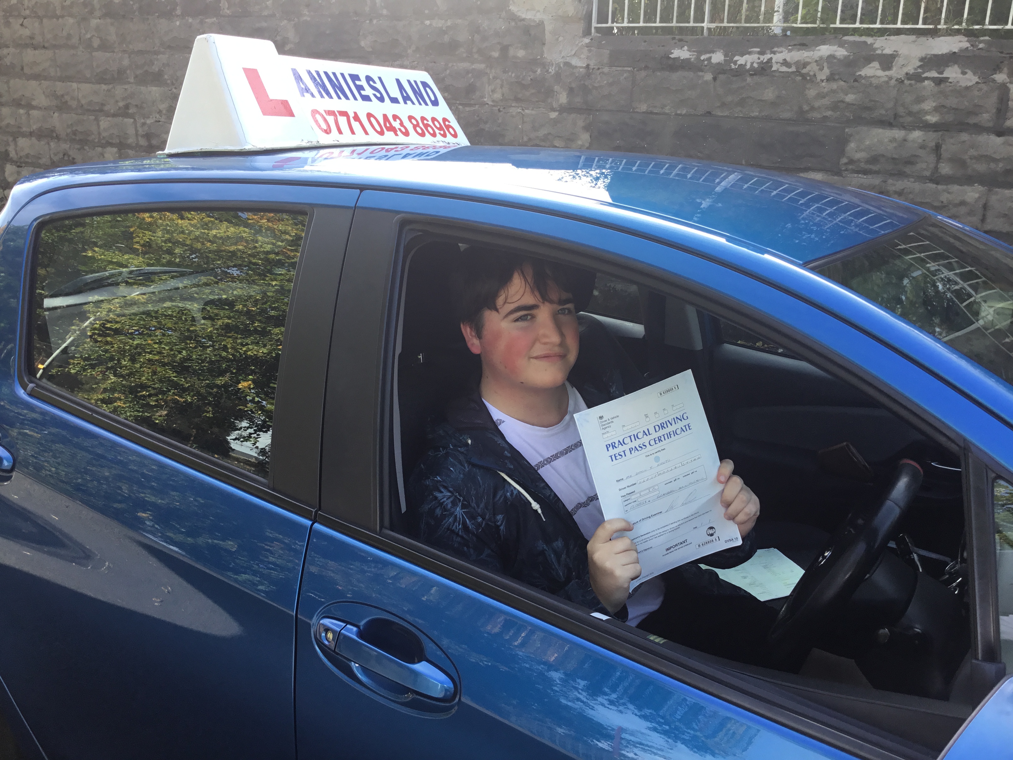 Simon Kielty successfully passed their driving test with Anniesland Driving School