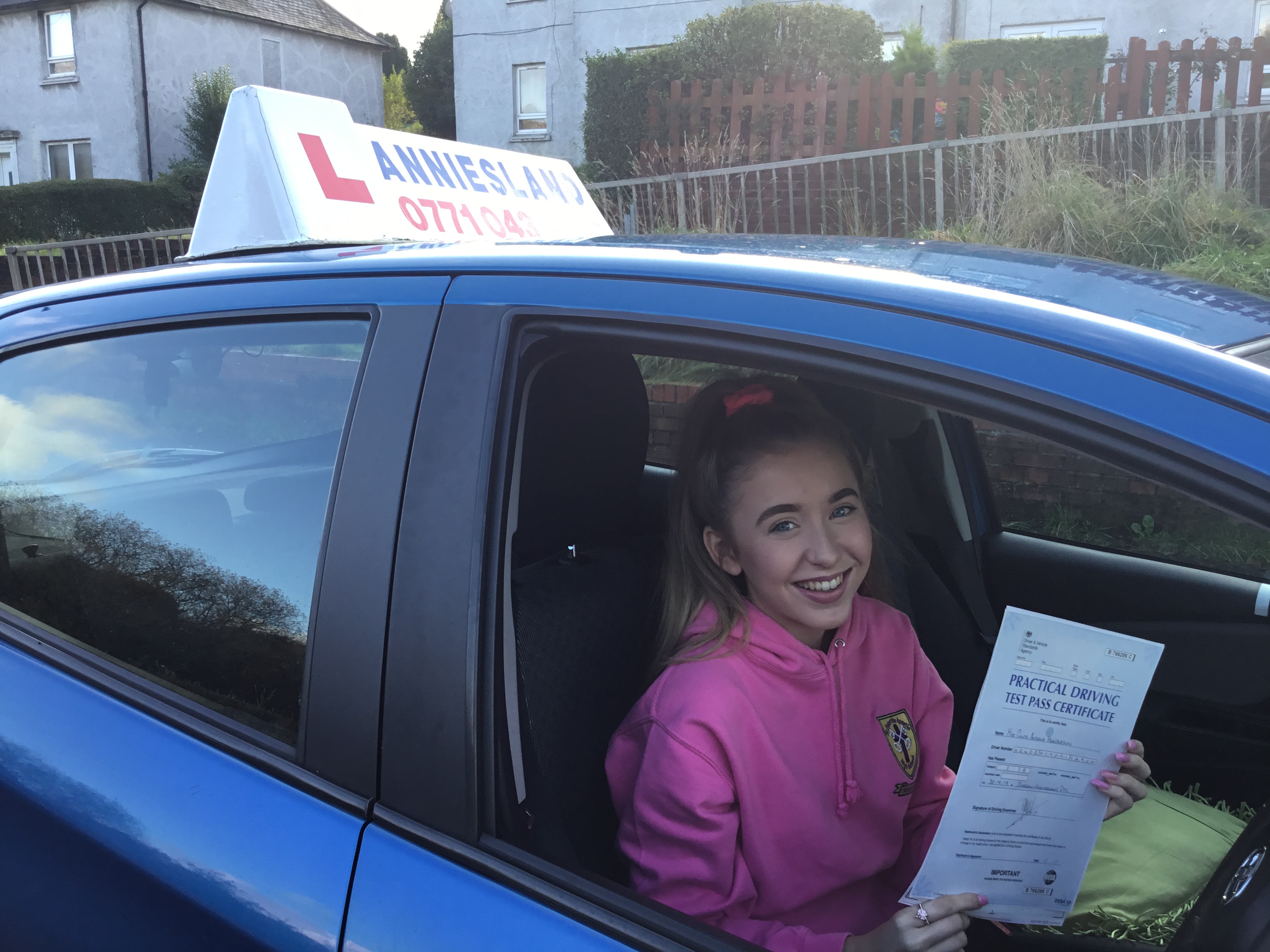 Chloe Henderson successfully passed their driving test with Anniesland Driving School