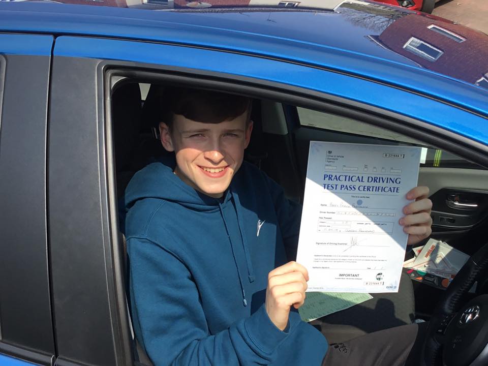 Harry Borthwick successfully passed their driving test with Anniesland Driving School